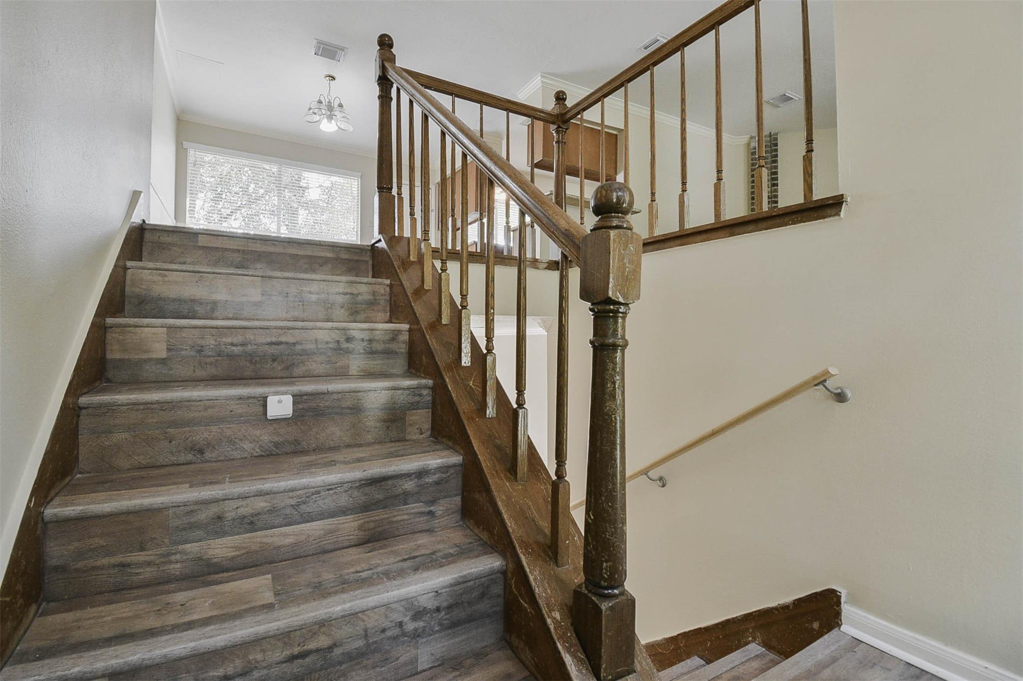 2915 Valley Rose Drive