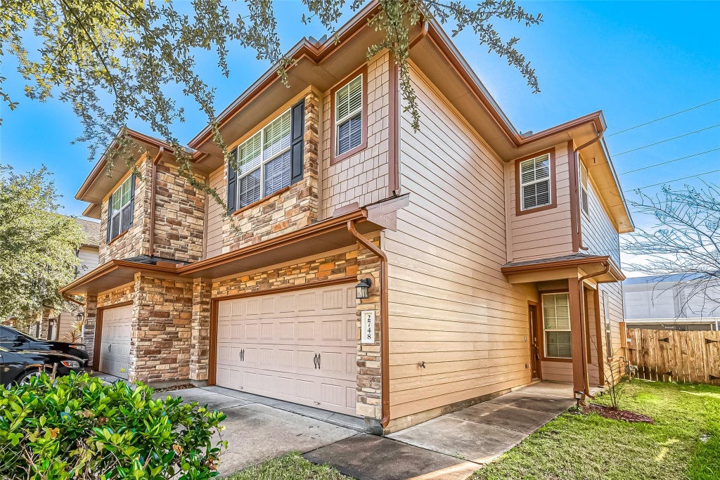 Photo of 2748 Maybrook Hollow Lane, Houston, TX 77047 (MLS # 84716008)