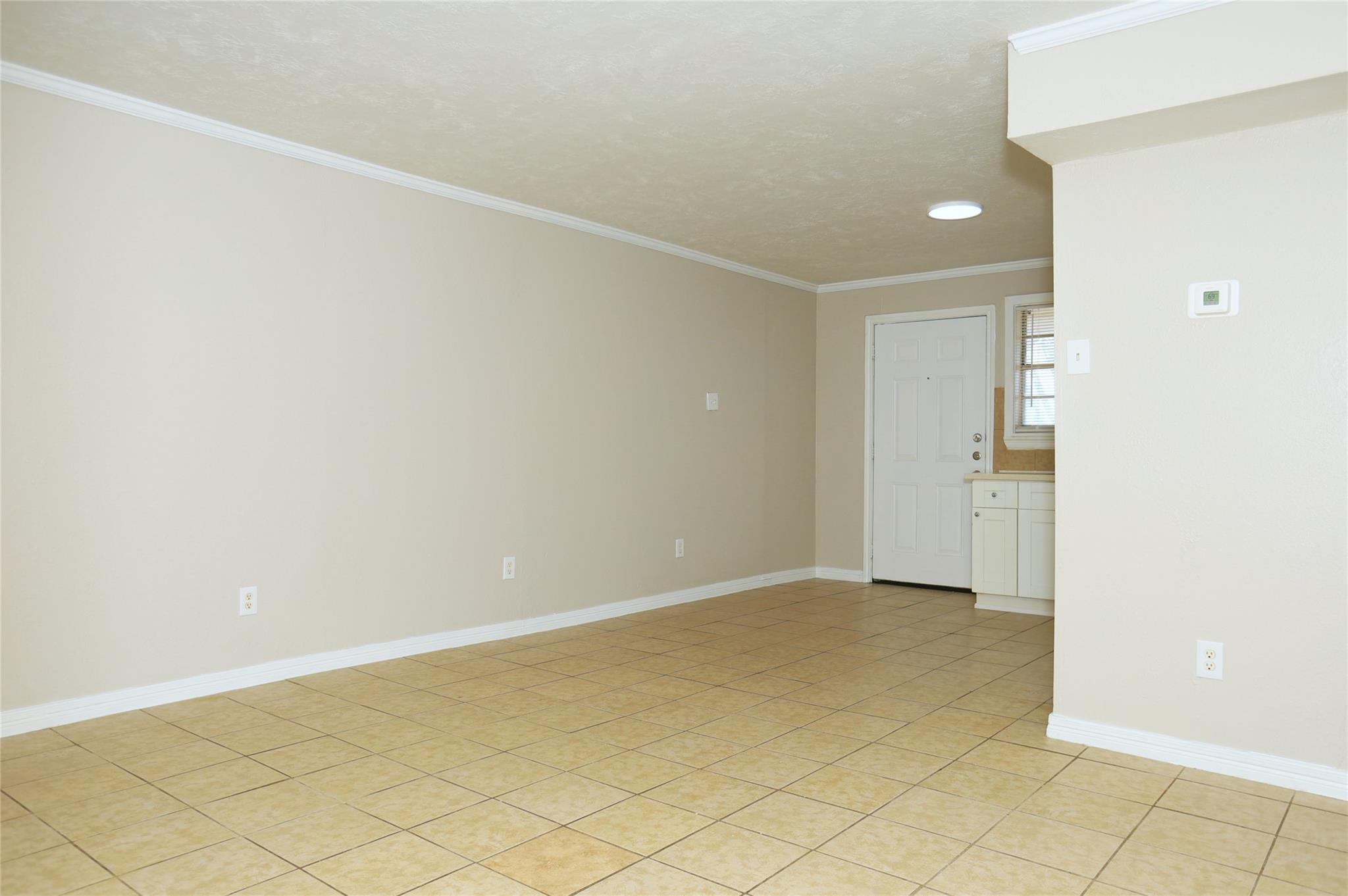 123 W 6th St 2