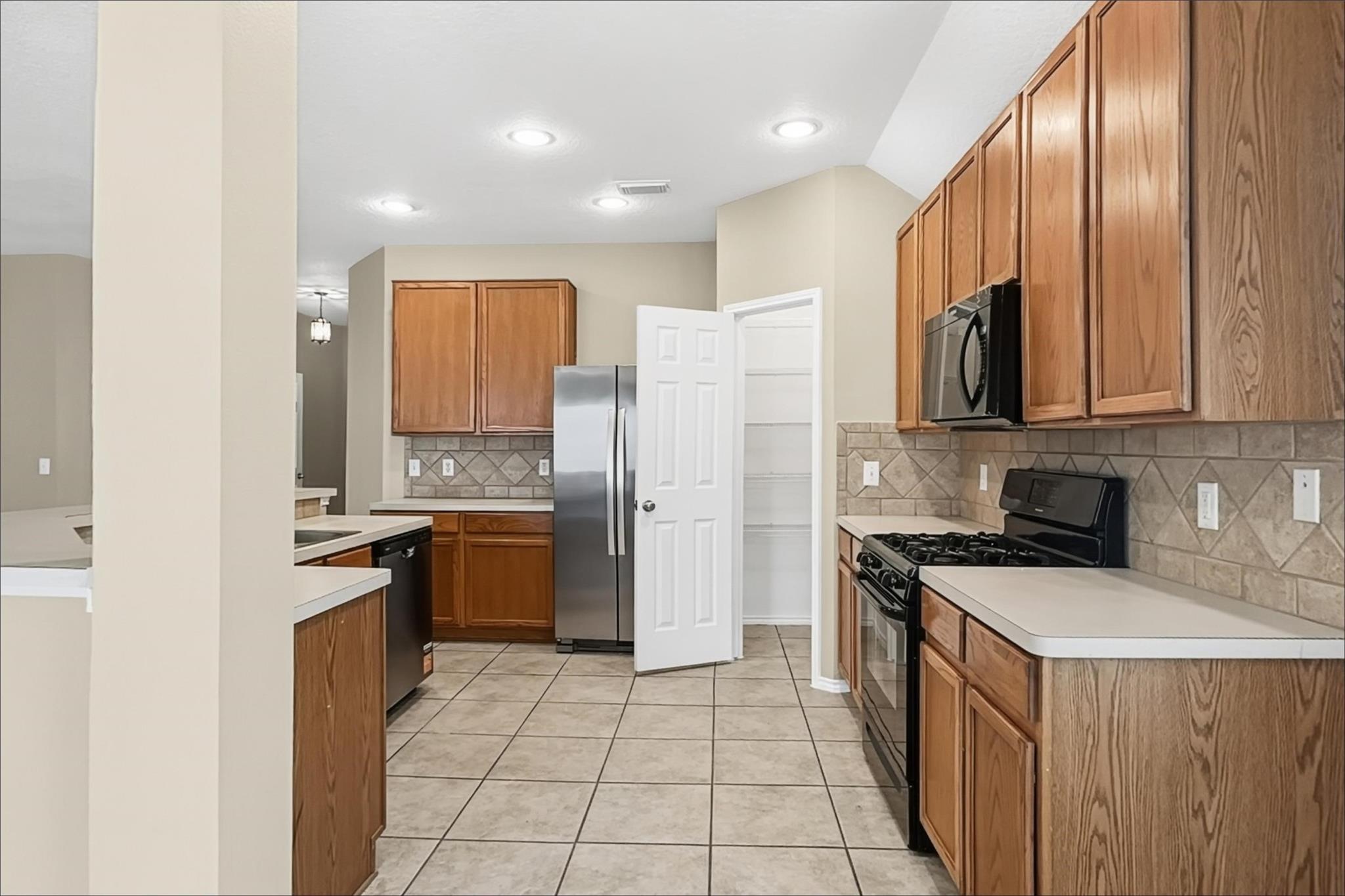 3327 Jib Court