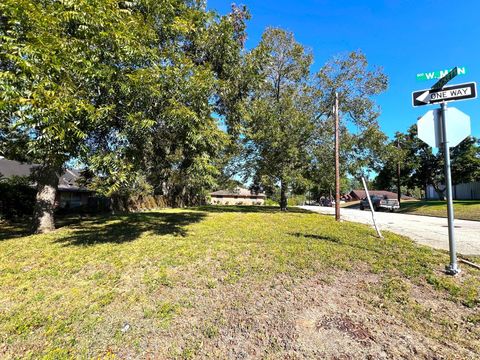 Photo of 0 Lockett Street, Brenham, TX 77833 (MLS # 82940507) Photo of 0 Lockett Street, Brenham, TX 77833 (MLS # 82940507)