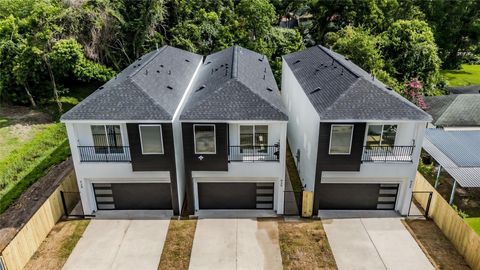 Photo of 1911 Dewalt St St, Houston, TX 77088 (MLS # 25377623)