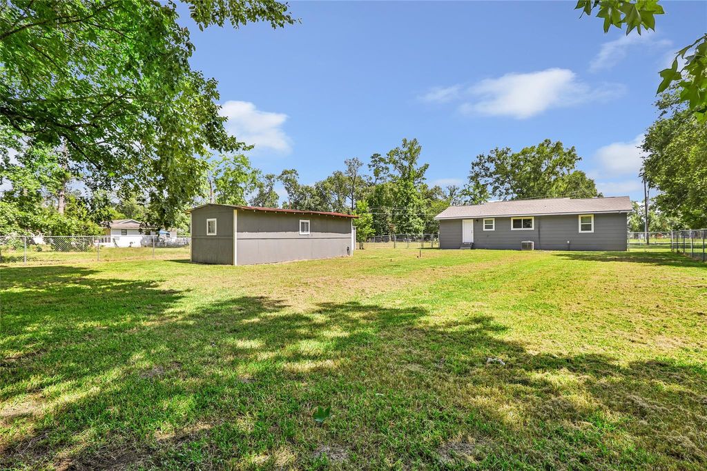 Photo of 803 County Road 6769, Dayton, TX 77535 (MLS # 22881186)