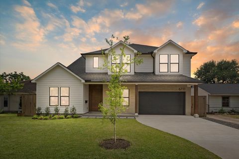 Photo of 6711 Housman Street, Houston, TX 77055 (MLS # 73390128)