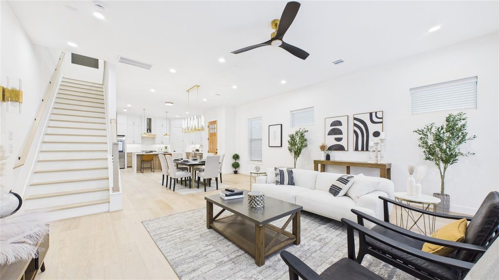 Photo of 5414 Nolda Street, Houston, TX 77007 (MLS # 31722362)