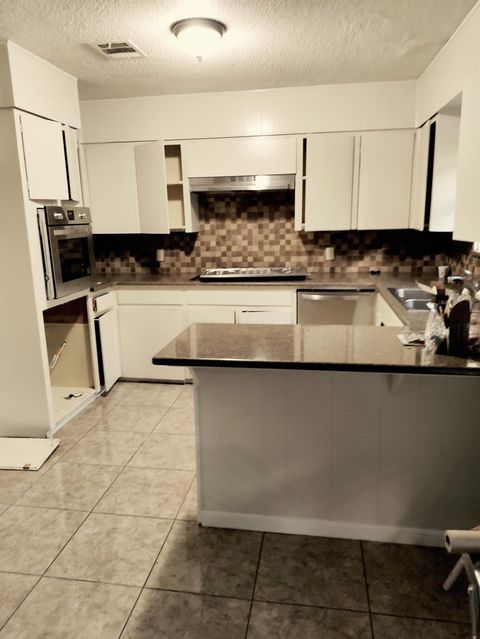 Photo of 279 4th Street N, Van Vleck, TX 77482 (MLS # 84112894)