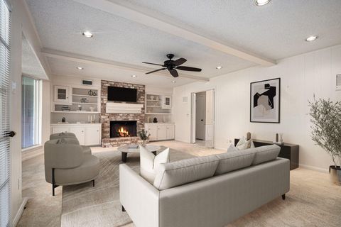 Photo of 6226 Hummingbird Street, Houston, TX 77096 (MLS # 82999823)