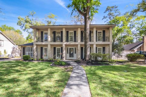 Photo of 2411 Riverlawn Drive, Kingwood, TX 77339 (MLS # 33836238)