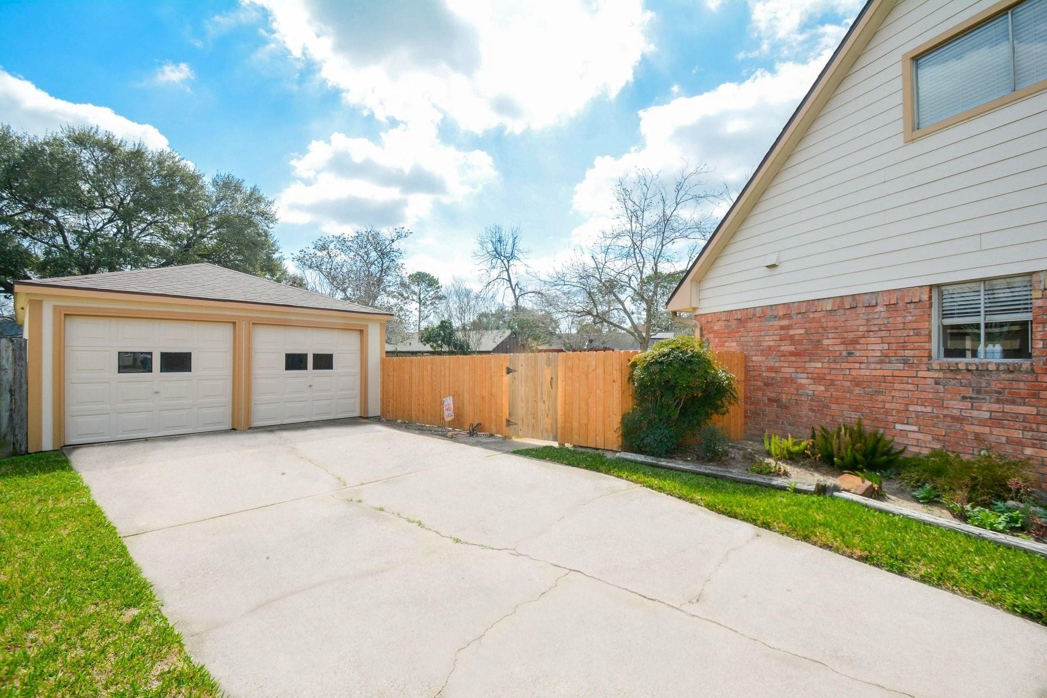 10427 Huntington Crest Drive