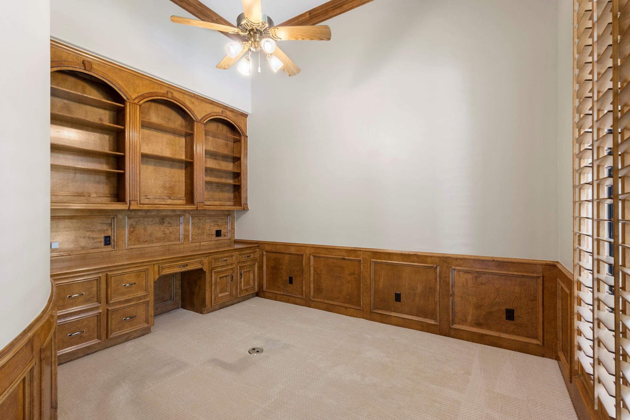 6614 Wood Place Court