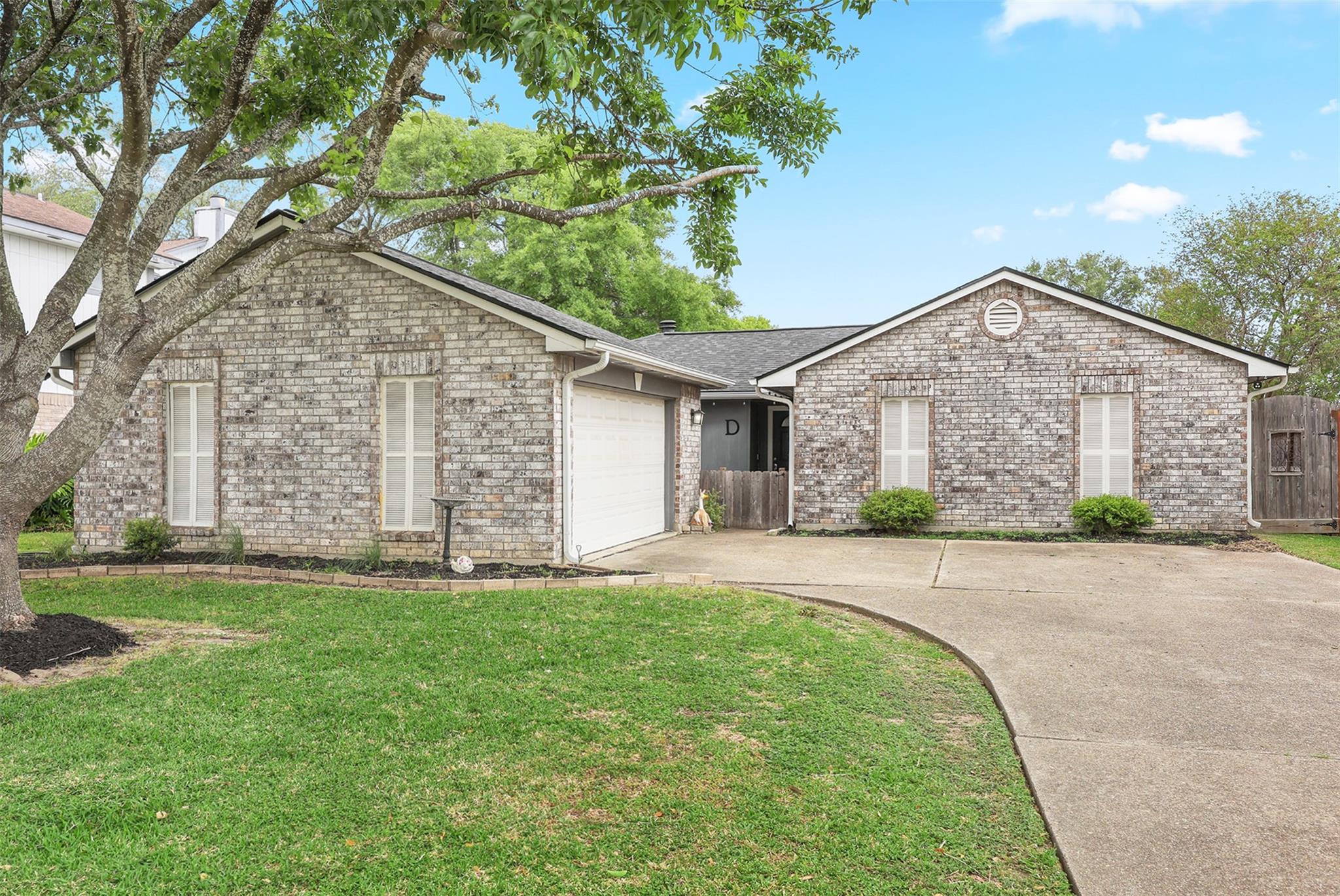 10915 Pecan Drive