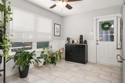 Tiny photo for 10915 Pecan Drive, La Porte, TX 77571 (MLS # 97195439)