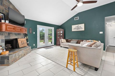 Tiny photo for 10915 Pecan Drive, La Porte, TX 77571 (MLS # 97195439)