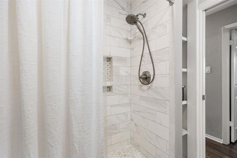 Tiny photo for 10915 Pecan Drive, La Porte, TX 77571 (MLS # 97195439)