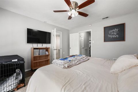 Tiny photo for 10915 Pecan Drive, La Porte, TX 77571 (MLS # 97195439)