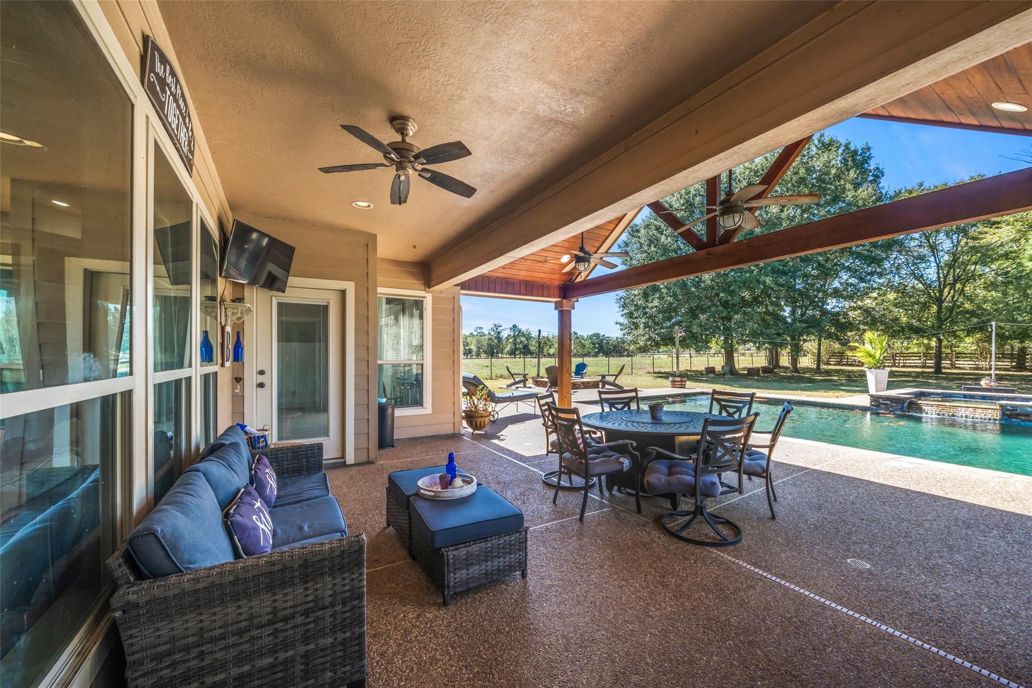 5112 E Settlers Bend