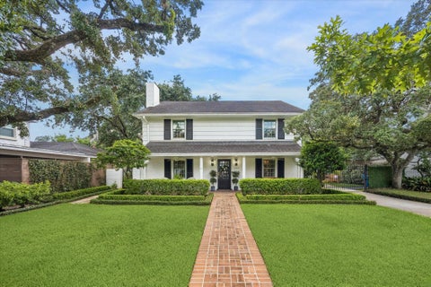 Photo of 2419 Avalon Place, Houston, TX 77019 (MLS # 82524170)