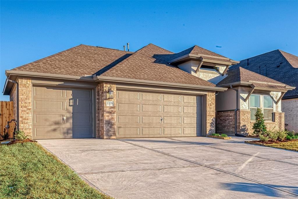 Photo of 1306 Vinter Meadows Lane, Richmond, TX 77406 (MLS # 85286557)