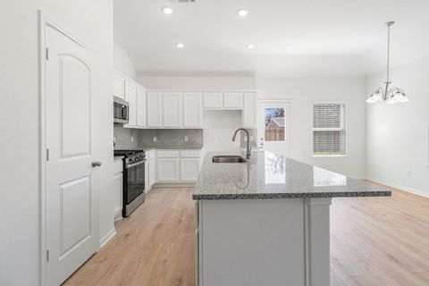 Photo of 249 Edgewater Drive, West Columbia, TX 77486 (MLS # 80005968)