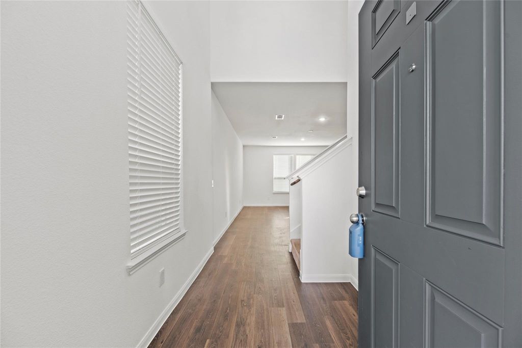 Photo of 7322 Madison Commons Lane, Houston, TX 77075 (MLS # 15546126)