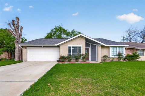 Photo of 14310 Royal Hill Drive, Houston, TX 77083 (MLS # 18573284)