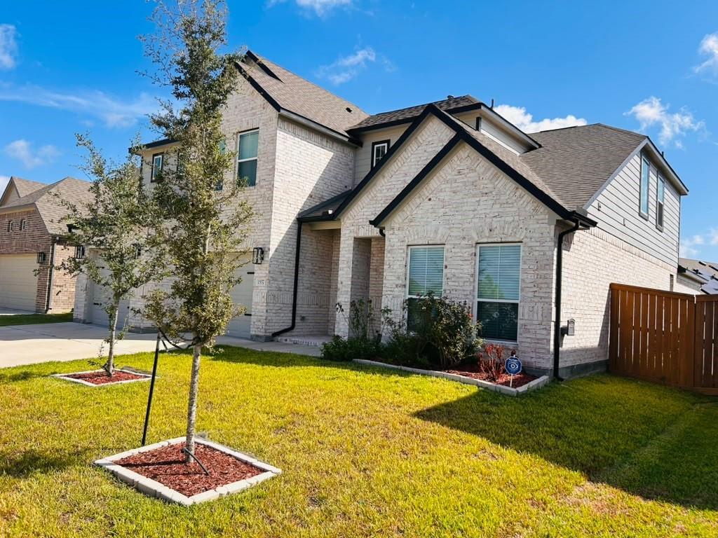 1557 Sunrise Gables Dr Drive