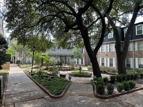 Photo of 359 N Post Oak Lane #220, Houston, TX 77024 (MLS # 22502076)
