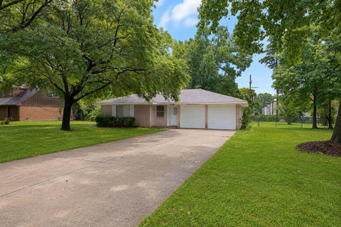 Photo of 503 Northwood Drive, Conroe, TX 77303 (MLS # 70929404)