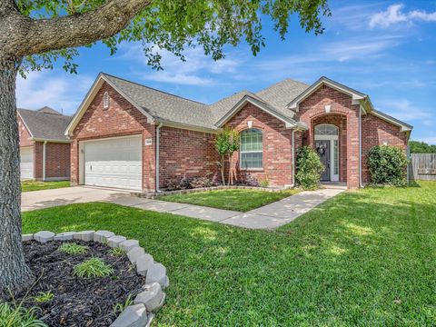 Photo of 8815 Sunforest Lane, Pearland, TX 77584 (MLS # 91436914)