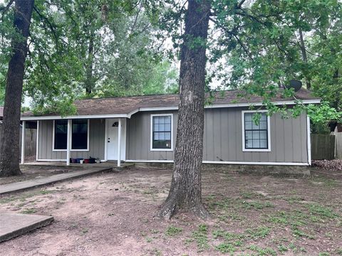 Homes For Sale - 444 Stevens Lane<br/> Livingston, TX 77351