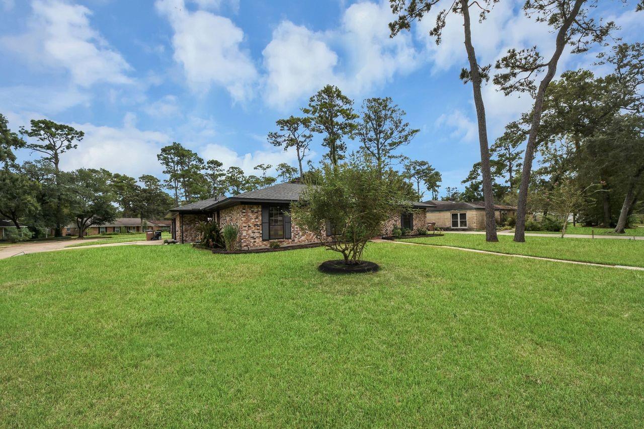 3013 Woodland Drive