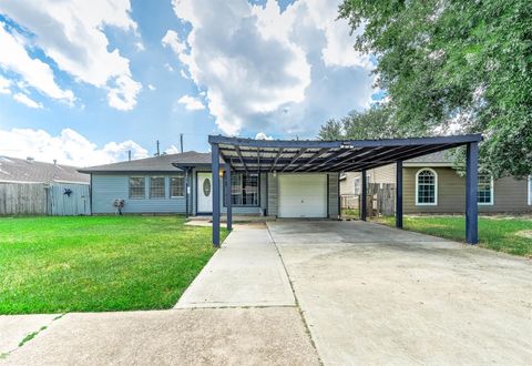 Photo of 9914 Sumerlin Street, Houston, TX 77075 (MLS # 61963816)