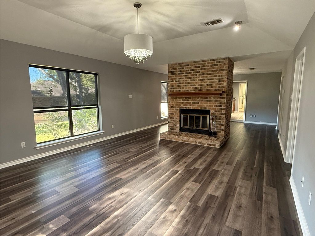 Photo of 16 Golfview Manor Road, Huntsville, TX 77340 (MLS # 84068464)