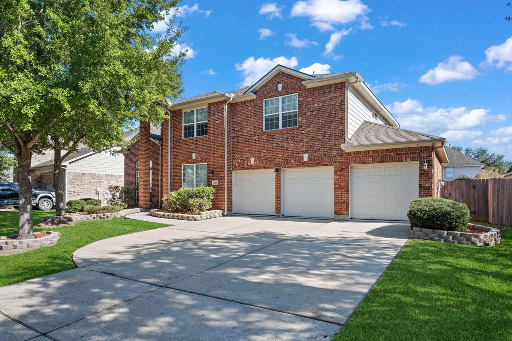Photo of 13414 Sand Mountain Lane, Houston, TX 77044 (MLS # 39925509)