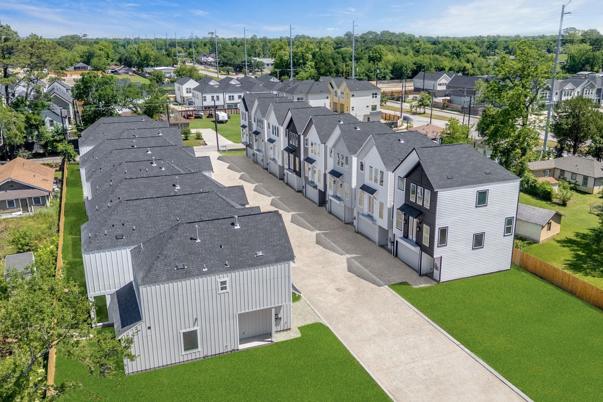 5825 Highland Sun Lane