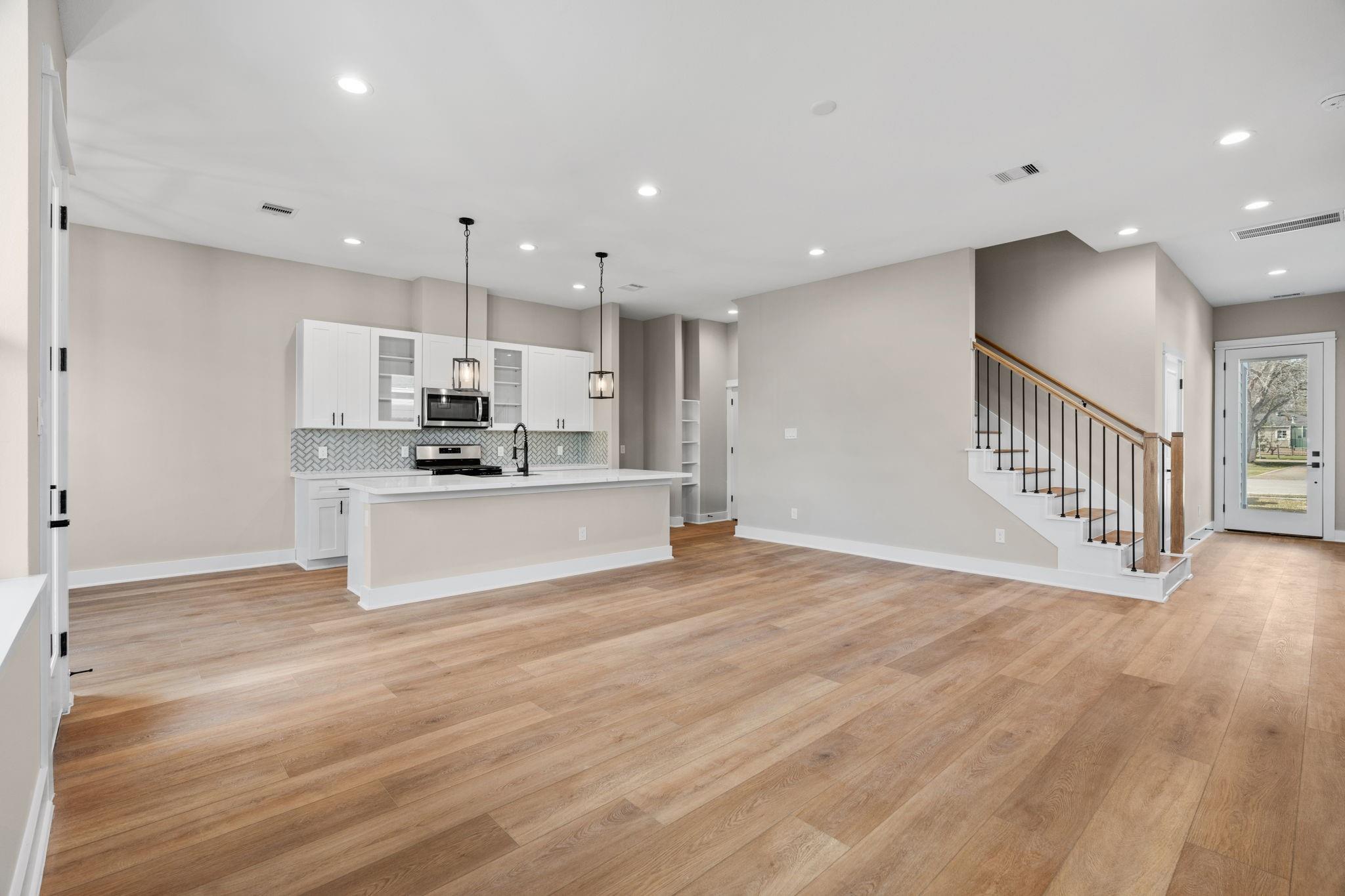 5825 Highland Sun Lane