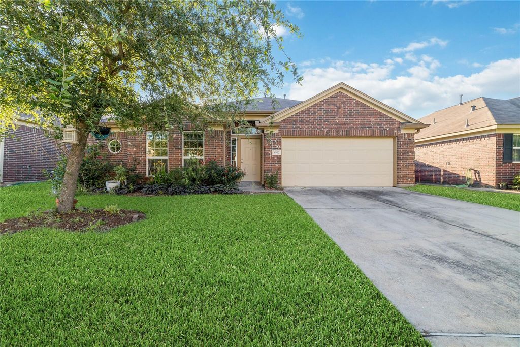 Photo of 4922 Gingham Check Court Court, Katy, TX 77449 (MLS # 25887257)