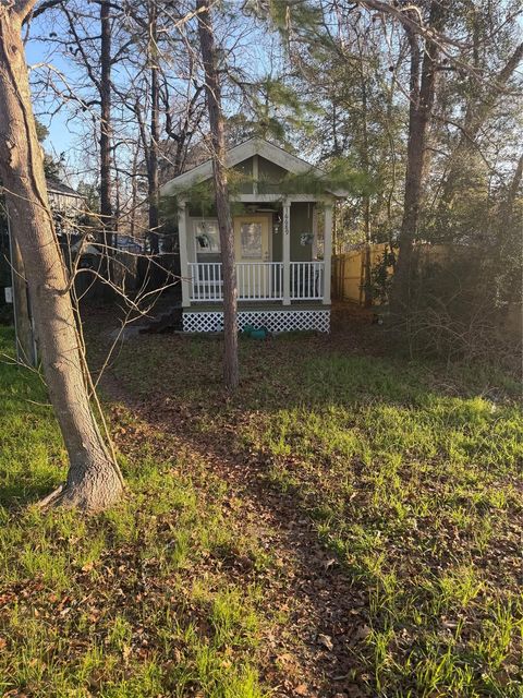 Homes For Sale - 16689 E Lynbrook<br/> Montgomery, TX 77316