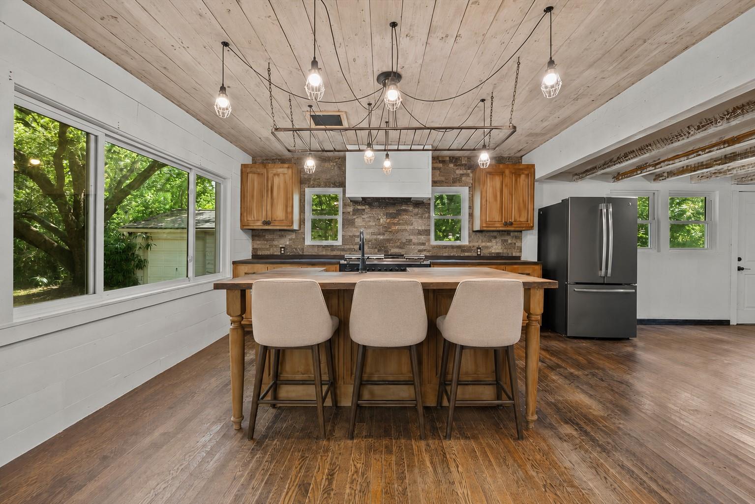 1717 Oleander Drive