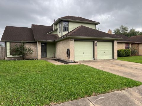 Photo of 6111 Quiet Village Court, Houston, TX 77053 (MLS # 73110849)