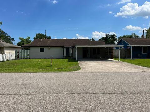 Photo of 2522 Kingsdale Drive, Deer Park, TX 77536 (MLS # 54926676)