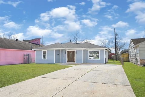 Photo of 3034 Corksie Street, Houston, TX 77051 (MLS # 2327086)