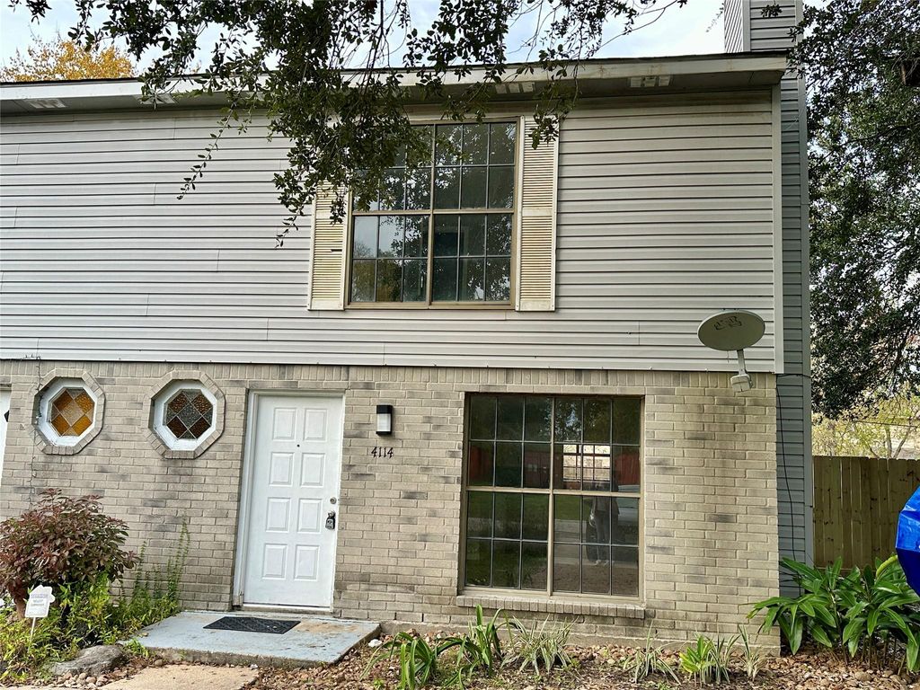 Photo of 4120 Hartt Lane, Houston, TX 77025 (MLS # 62316087)