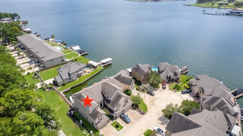 Condo For Sale - 358 Old Aqua Landing<br/> Conroe, TX 77356