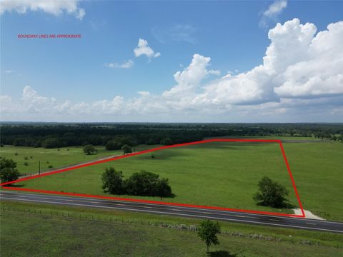 Photo of 13 Hwy 30, Bedias, TX 77831 (MLS # 5470126)