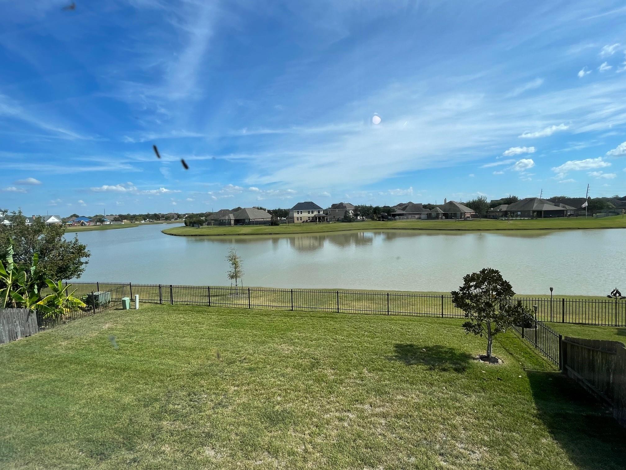 823 Aqua Vista