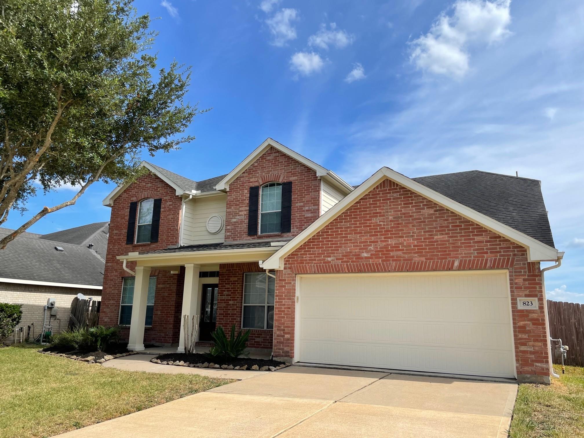 823 Aqua Vista