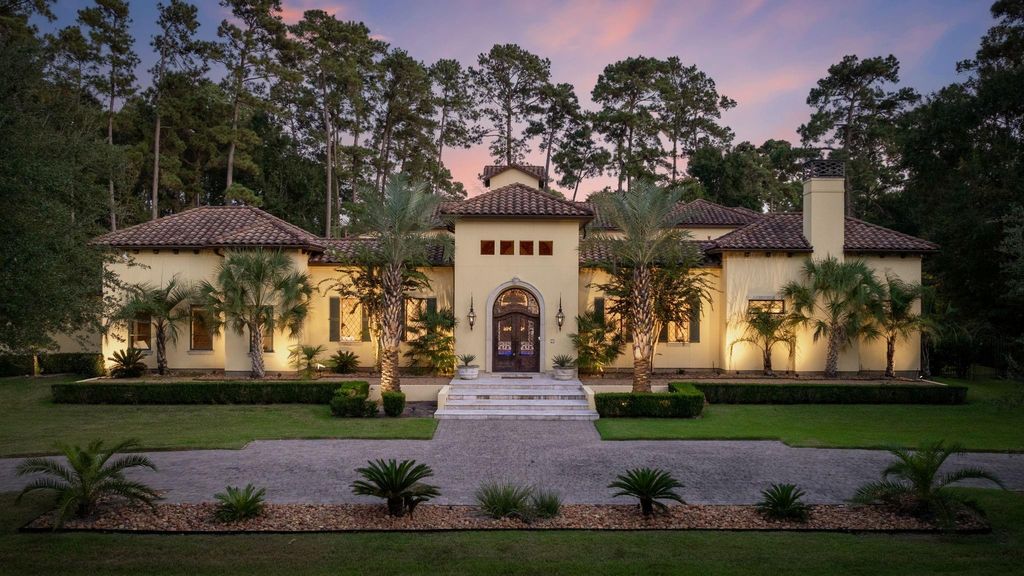 Photo of 11 Palmer Crest, The Woodlands, TX 77381 (MLS # 95760519)