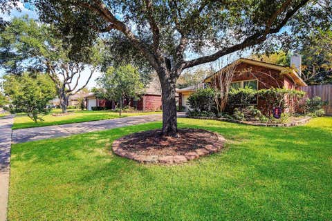 Homes For Sale - 7218 Brockington Drive<br/> Fort Bend County, Katy, TX 77494