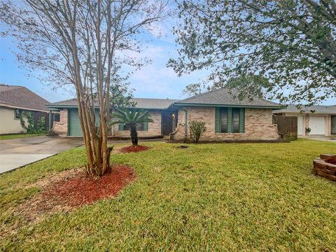 Photo of 12107 Pompton Drive, Houston, TX 77089 (MLS # 47759237)